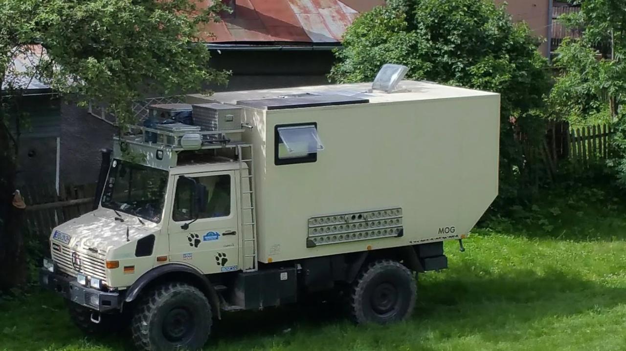 Camping Aviator, Numai Teren, Campare Pentru Rulote Autorulote Personale, Campingul Nu Are Rulote !!! Busteni Luaran gambar